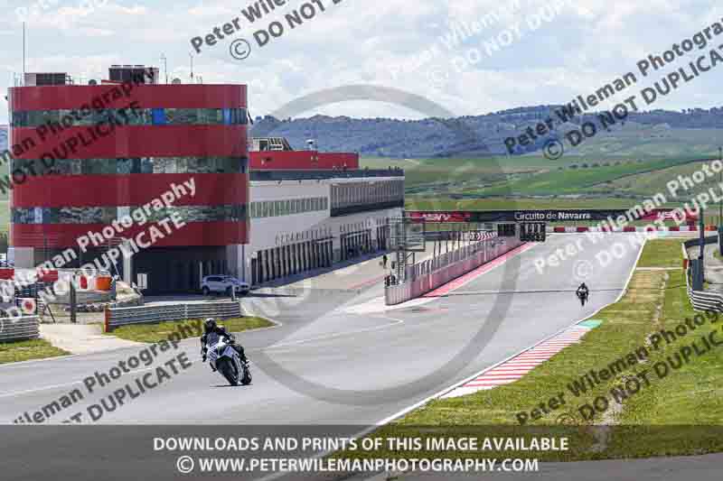 cadwell no limits trackday;cadwell park;cadwell park photographs;cadwell trackday photographs;enduro digital images;event digital images;eventdigitalimages;navarra;no limits trackdays;peter wileman photography;racing digital images;trackday digital images;trackday photos